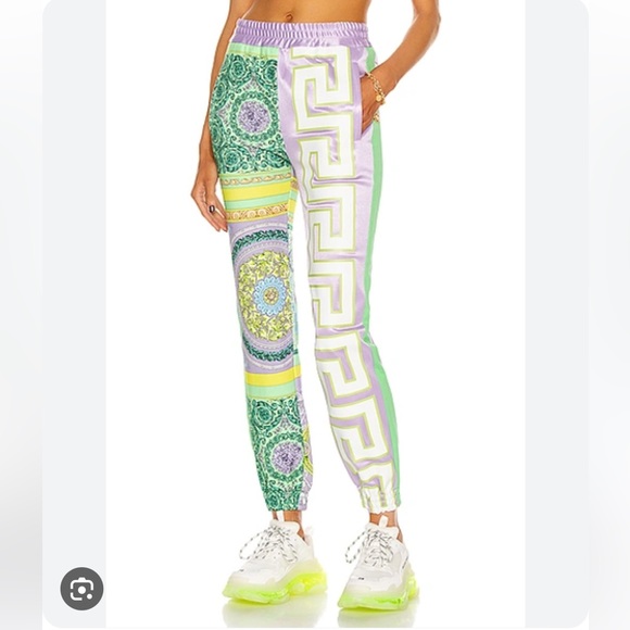 Versace Barocco mosaic print joggers NWT - Picture 3 of 9